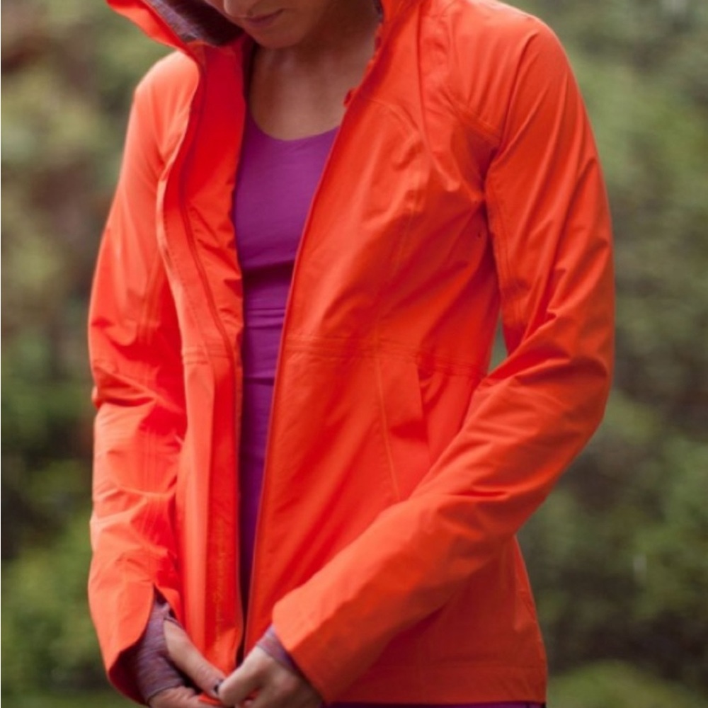 LULULEMON RUN: IN THE RAIN JACKET